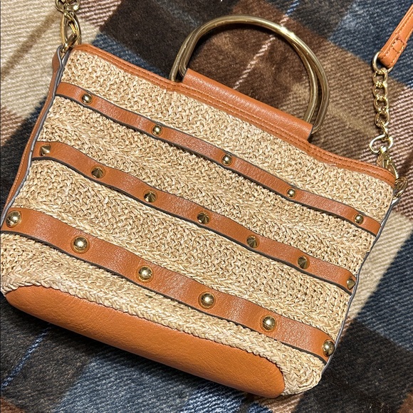 Jessica Simpson Studded Straw Crossbody Bag - Gold Ring Handles - Picture 1 of 12